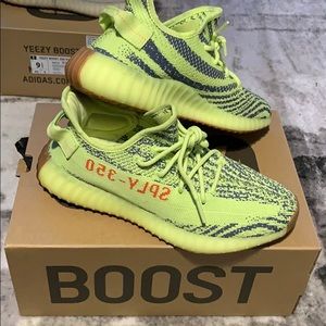 Authentic ! Adidas Yeezy Boost 350 v2 ‘Frost